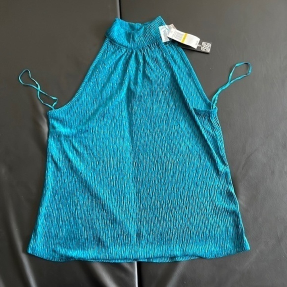 Cable and Gauge Sleeveless Blouse​